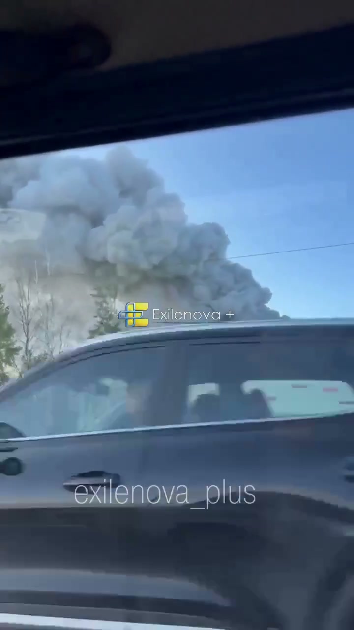 Warehouses on fire near Krasnyi Bor in Leningrad region