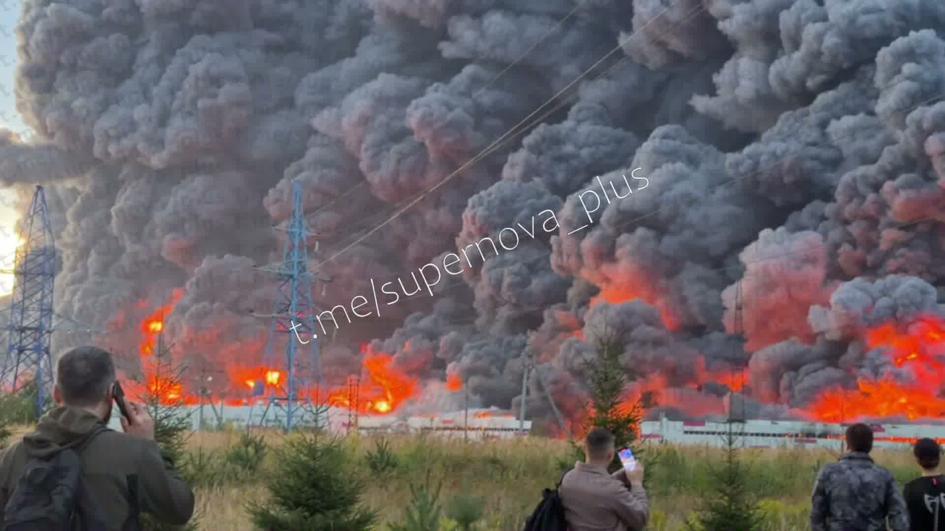 Large fire at the warehouses in Koledino, Moscow region