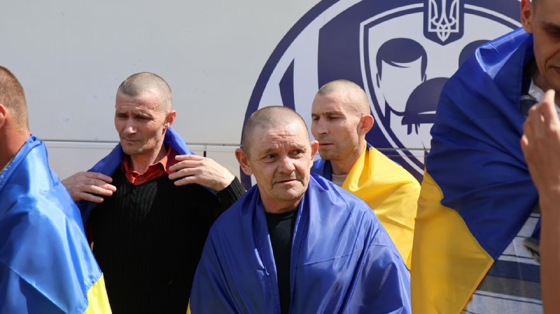103 Ukrainian servicemen were released from Russian captivity in a new prisoners swap