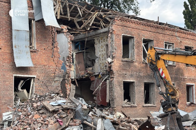6 people wounded as result of Russian strike at the residential house in Sumy