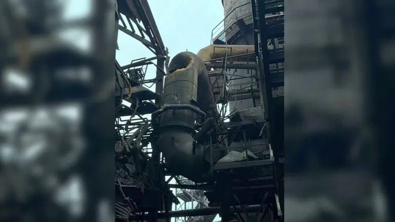 Cinco misiles impactaron la planta metalúrgica de Zaporizhstal. Las operaciones quedaron suspendidas.