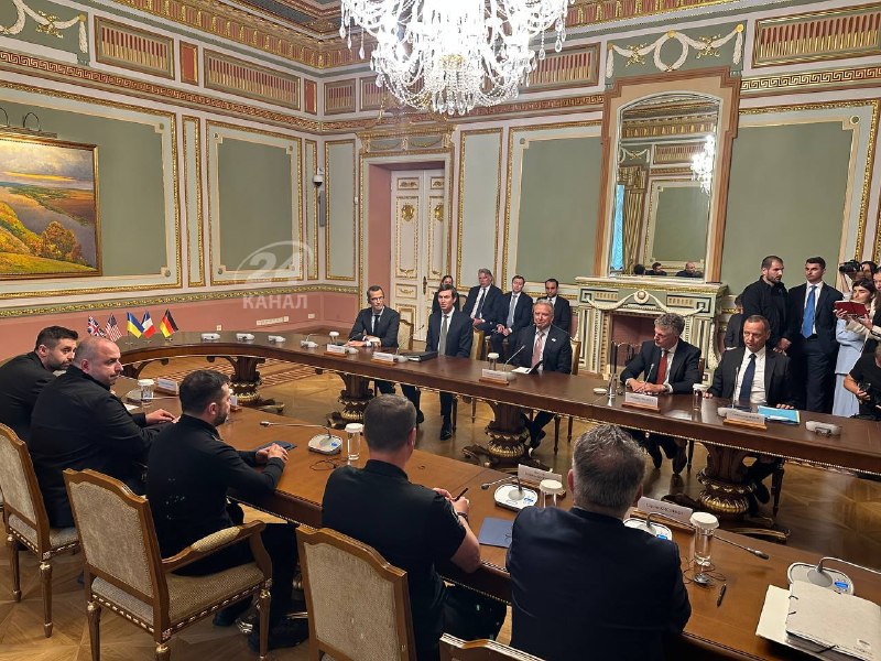 Talks between Zelensky and U.S. delegation is ongoing in Kyiv 