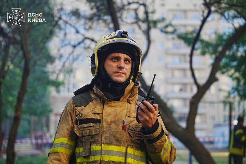 1 persona uccisa a seguito di un attacco con droni russo nel distretto di Dniprovskyi a Kyiv, 5 feriti