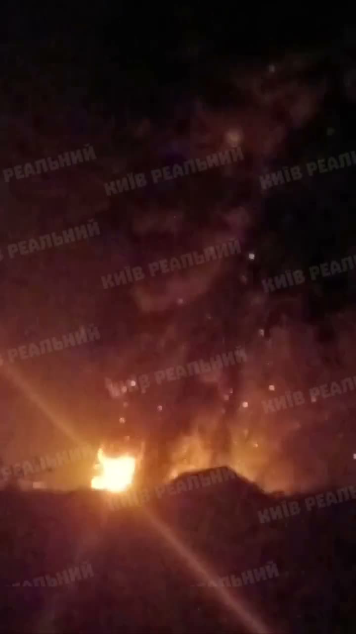 Grande incêndio na região de Kyiv como resultado de ataque com drone