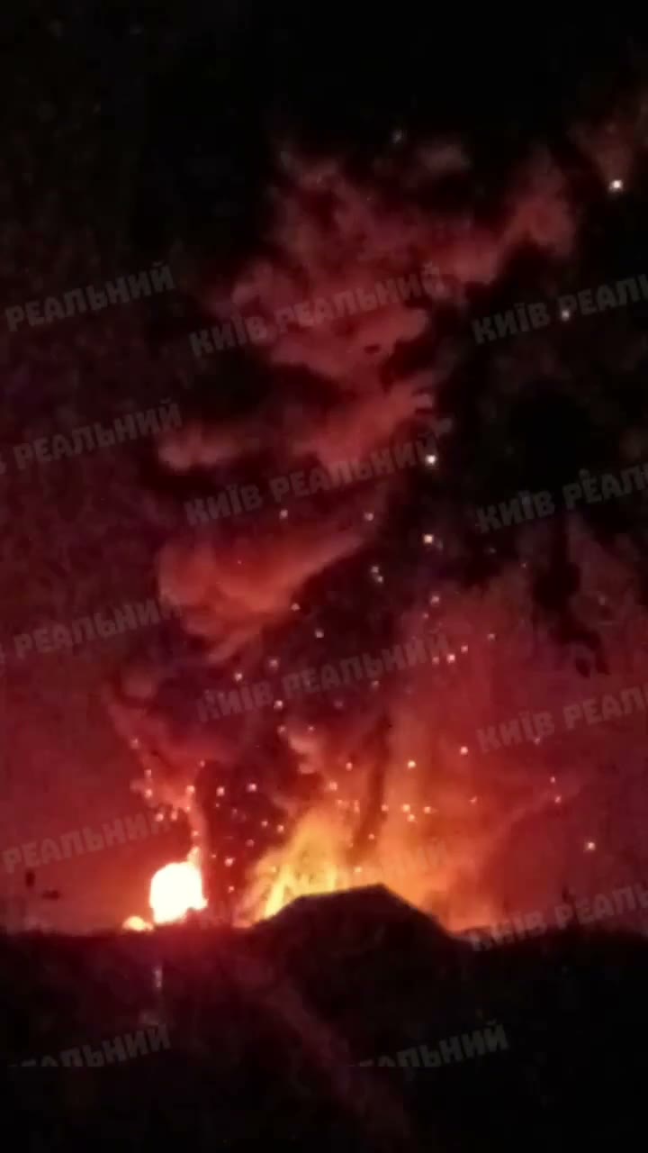 Grande incêndio na região de Kyiv como resultado de ataque com drone