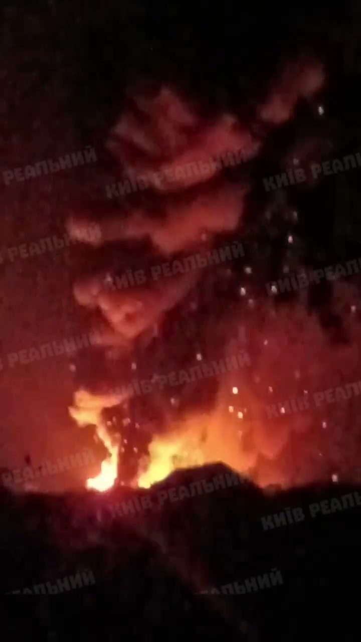 Grande incêndio na região de Kyiv como resultado de ataque com drone