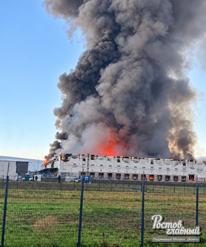 Ukrainian drones Lyutyy attacked the Saratov oil refinery and the Ozon warehouse on a 100,000 sq m area in Saratov