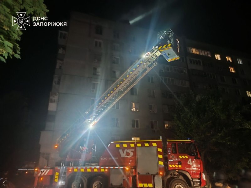 Almeno 2 persone ferite a seguito di attacchi russi contro infrastrutture civili a Zaporizhzhia durante la notte.