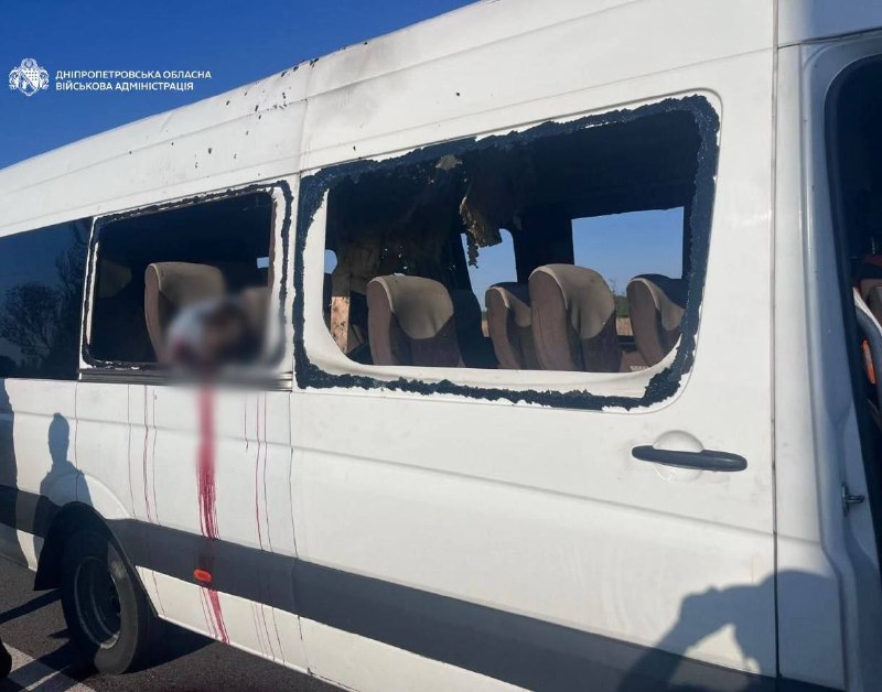 قتلى 5 أشخاص وإصابة 7 آخرين جراء قصف روسي على حافلة في نيكوبول