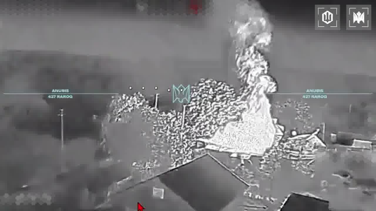 Video van Oekraïens drone-aanval die mogelijk Russische generaal Anton Grunis op 12 september in Kindrativka, regio Donetsk, heeft gedood.
