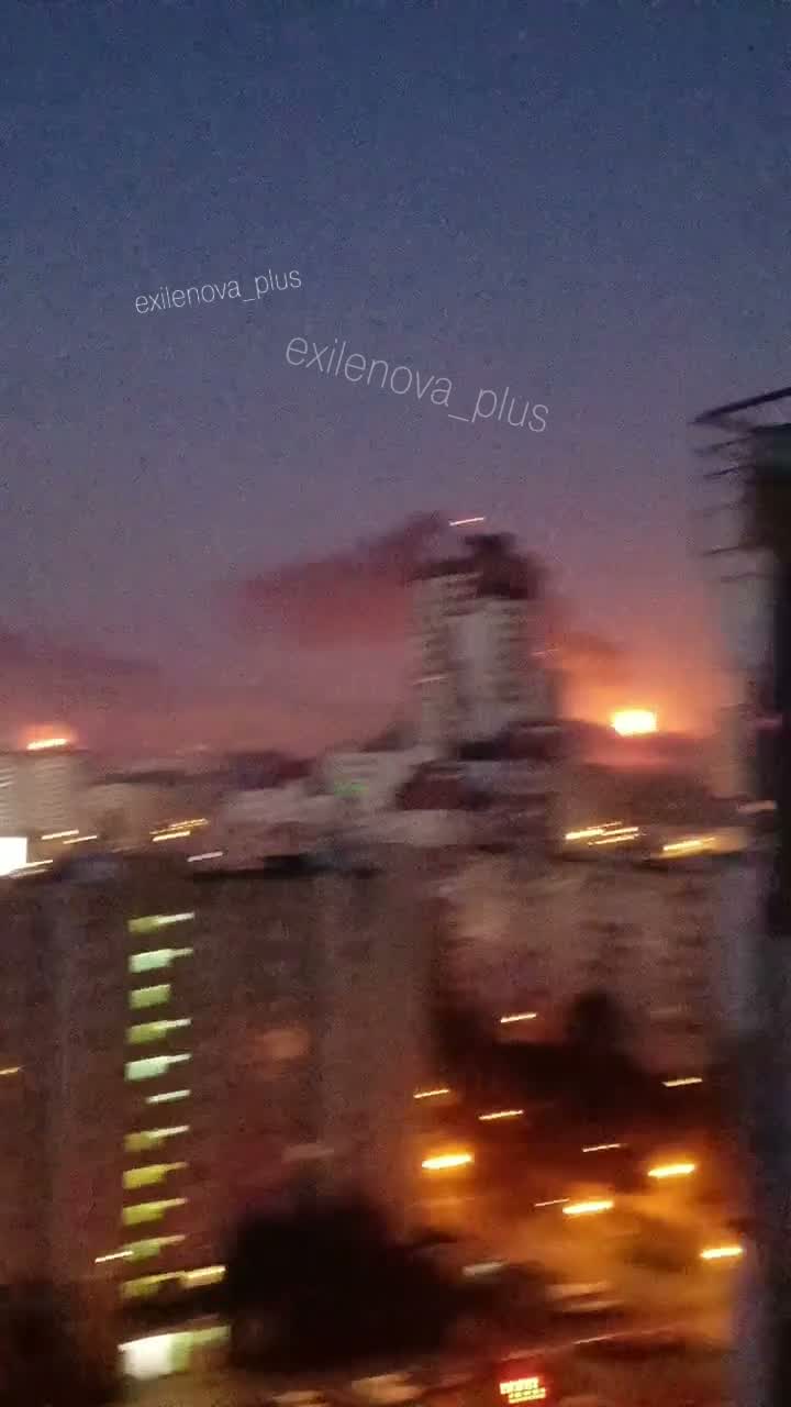 Incêndios em refinaria de petróleo em Kapotnya, região de Moscovo