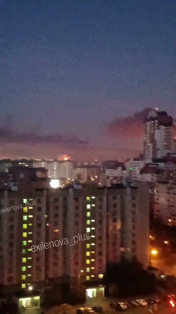 Incêndios em refinaria de petróleo em Kapotnya, região de Moscovo