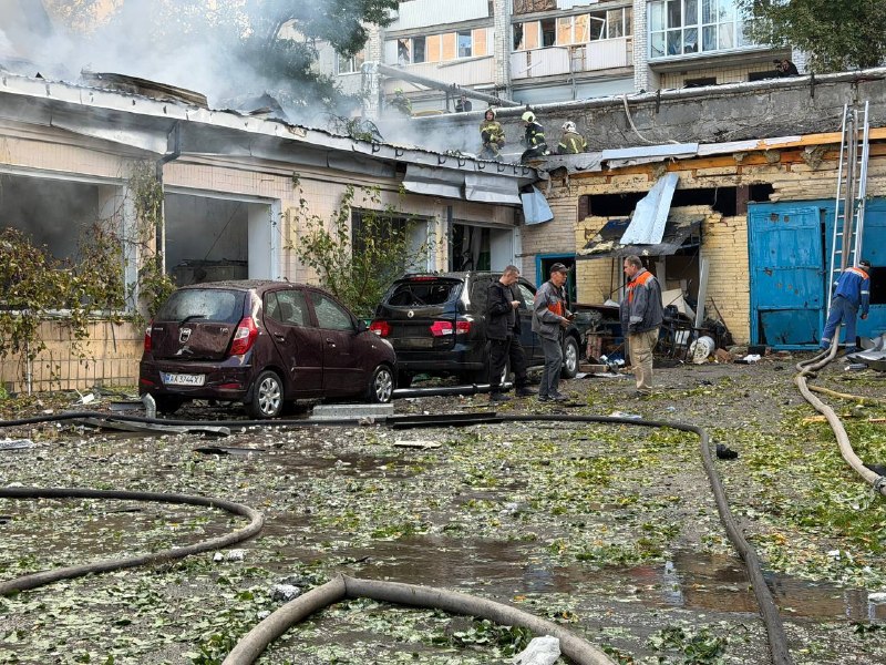 Damage in Schevchenkivskyi district of Kyiv as result of Russian strikes