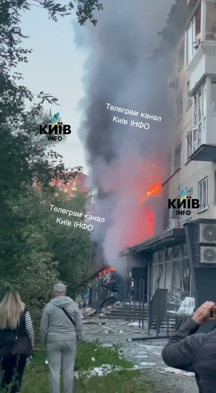 Πολλές οικίες καταστράφηκαν στο Κίεβο ως αποτέλεσμα ρωσικών επιθέσεων