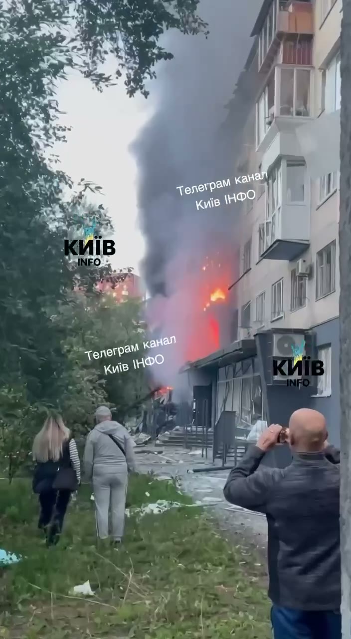Πολλές οικίες καταστράφηκαν στο Κίεβο ως αποτέλεσμα ρωσικών επιθέσεων