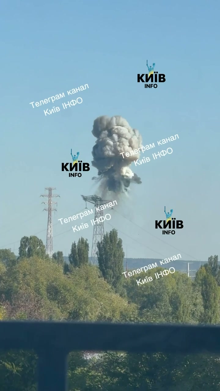 Russische Streitkräfte greifen Stromleitungen in Kiew an.