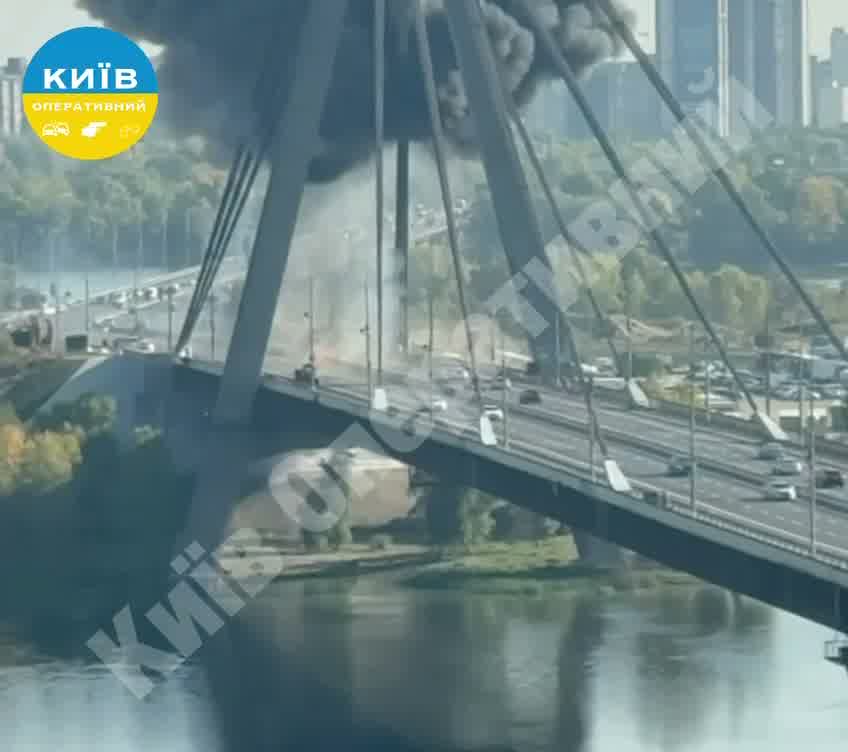 Ytterligare drönattacker rapporterade vid Pivnichnyi-bron i Kyiv