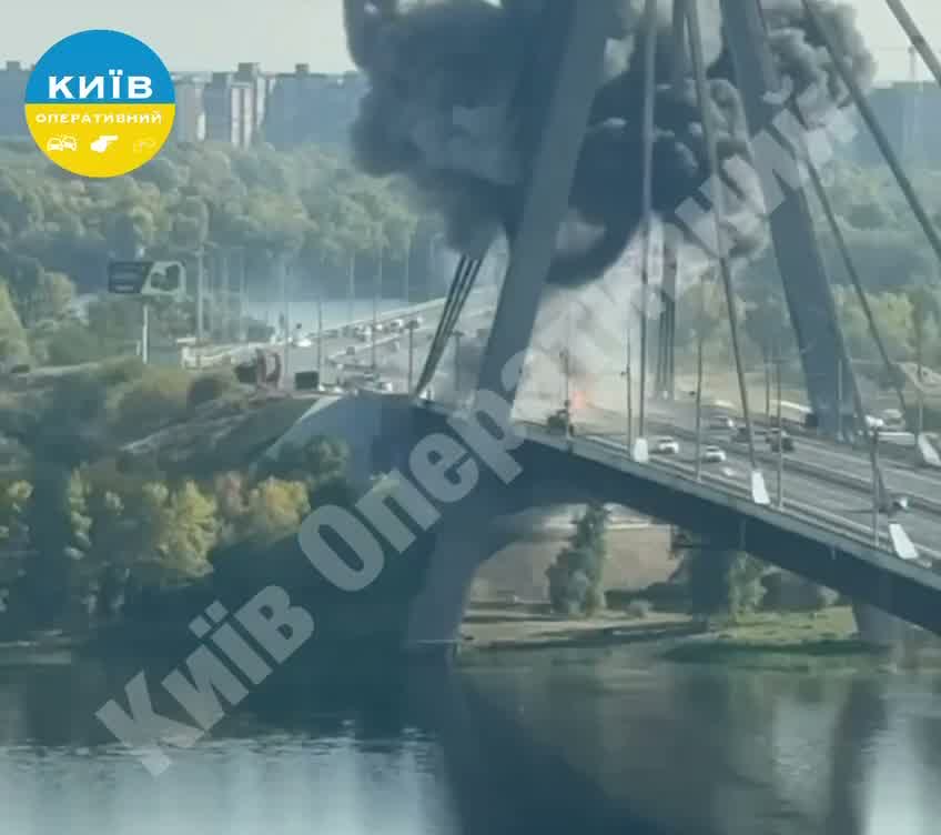 Ytterligare drönattacker rapporterade vid Pivnichnyi-bron i Kyiv