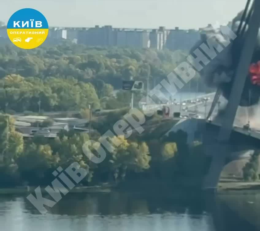 Ytterligare drönattacker rapporterade vid Pivnichnyi-bron i Kyiv