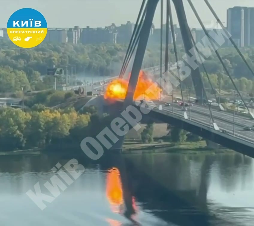 Ytterligare drönattacker rapporterade vid Pivnichnyi-bron i Kyiv