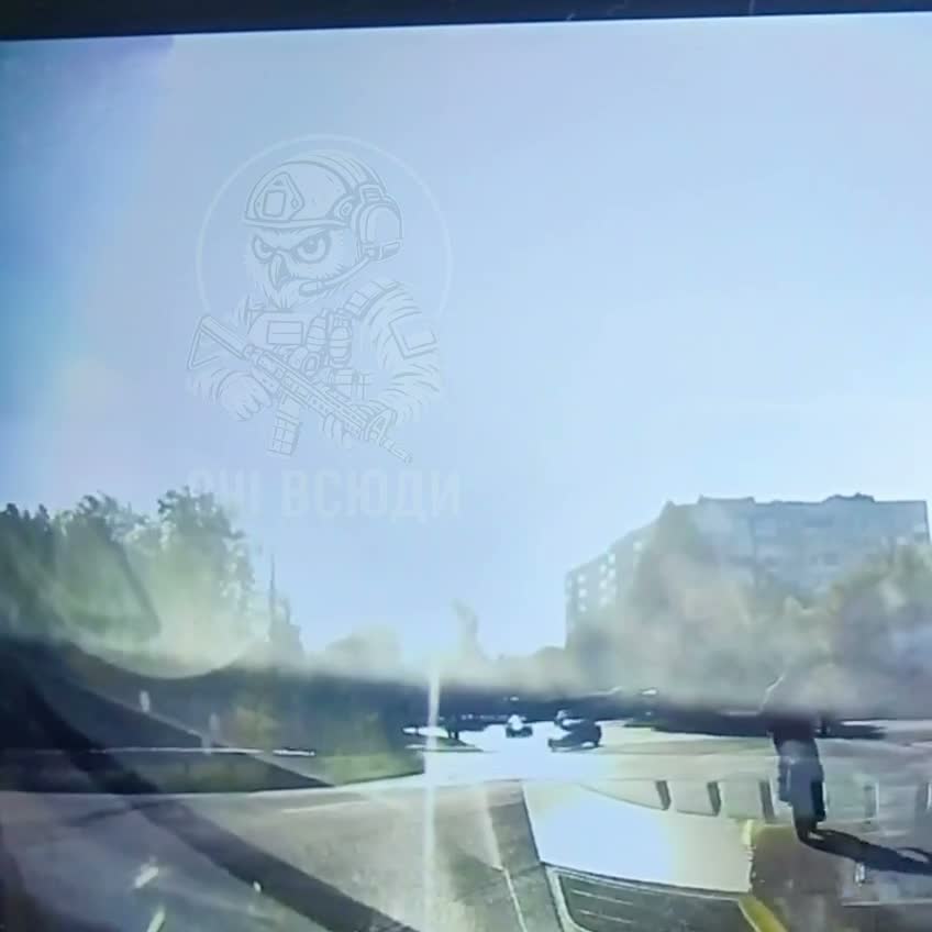 无人机袭击扎波罗热地区道路