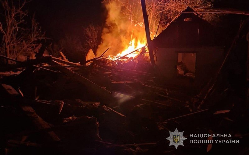 Un blessé suite à une attaque de drone à Vilniansk, un autre à Kushuhum, et un troisième à Bilenke, dans la région de Zaporizhzhia, hier.