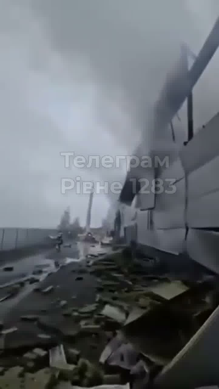 Drones have destroyed Ekvator mall in Rivne