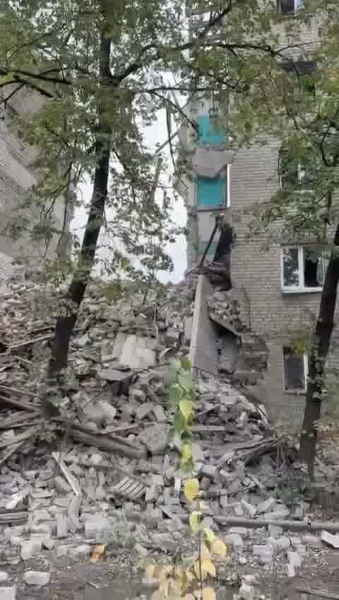 1 person killed, 10 wounded as result of Russian airstrikes in Sloviansk